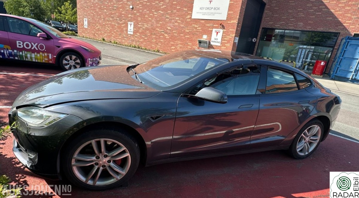 TESLA MOTORS Model S P85D REP.OBJEKT EU-OK 02.27 LUFTFJÆRING PANORAMA PREMIU