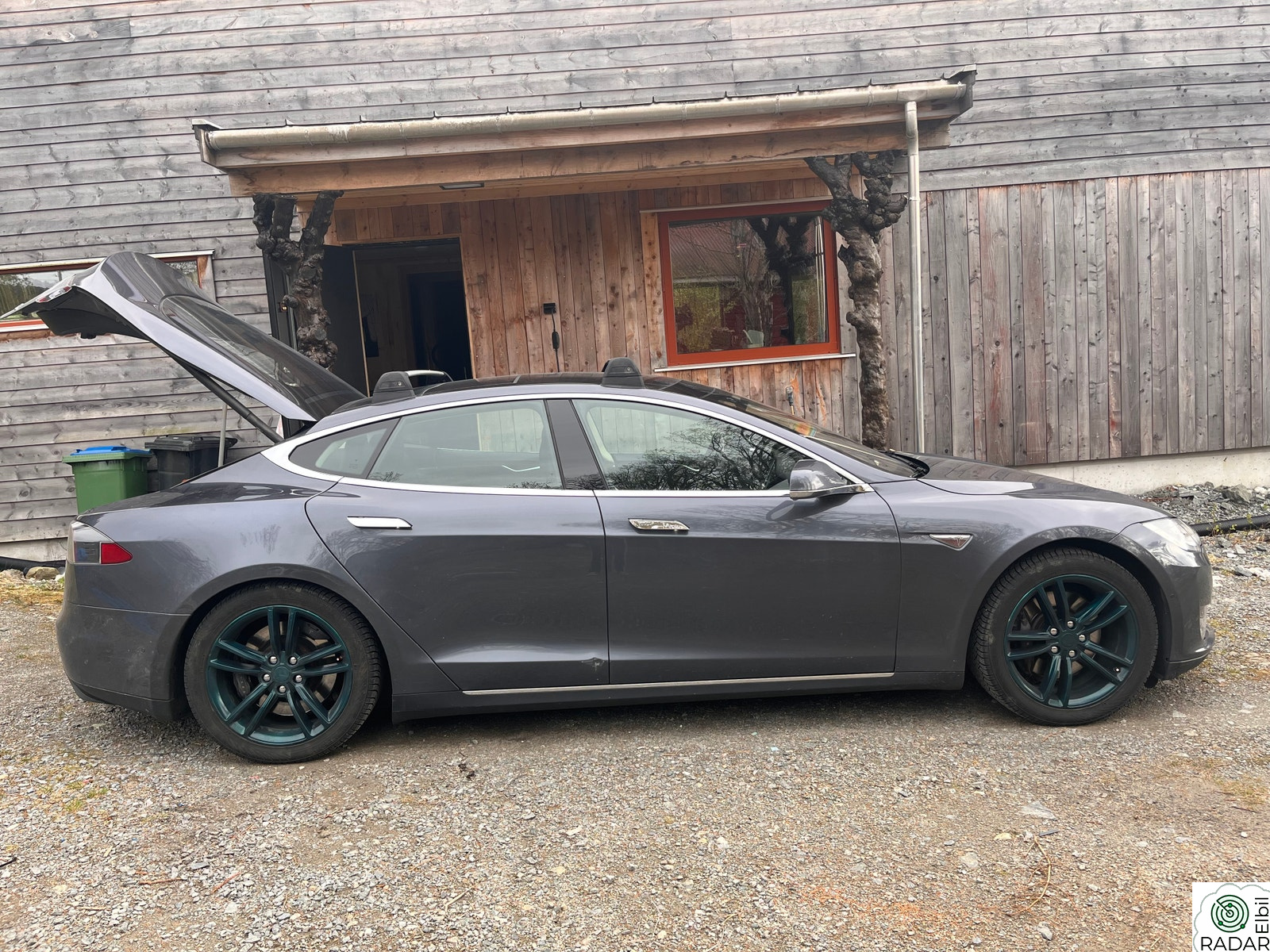 TESLA MOTORS Model S 85D