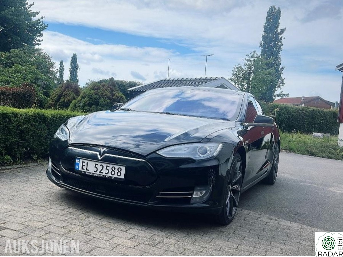 TESLA MOTORS Model S P85D 700HK AUTOPILOT CCS EU OK 02.2027
