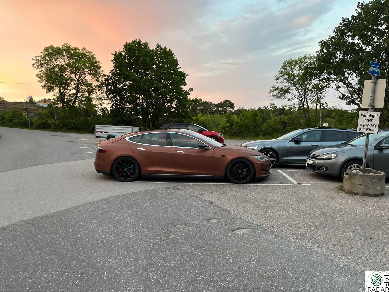 TESLA MOTORS Model S P85D Performance GRATIS LADING