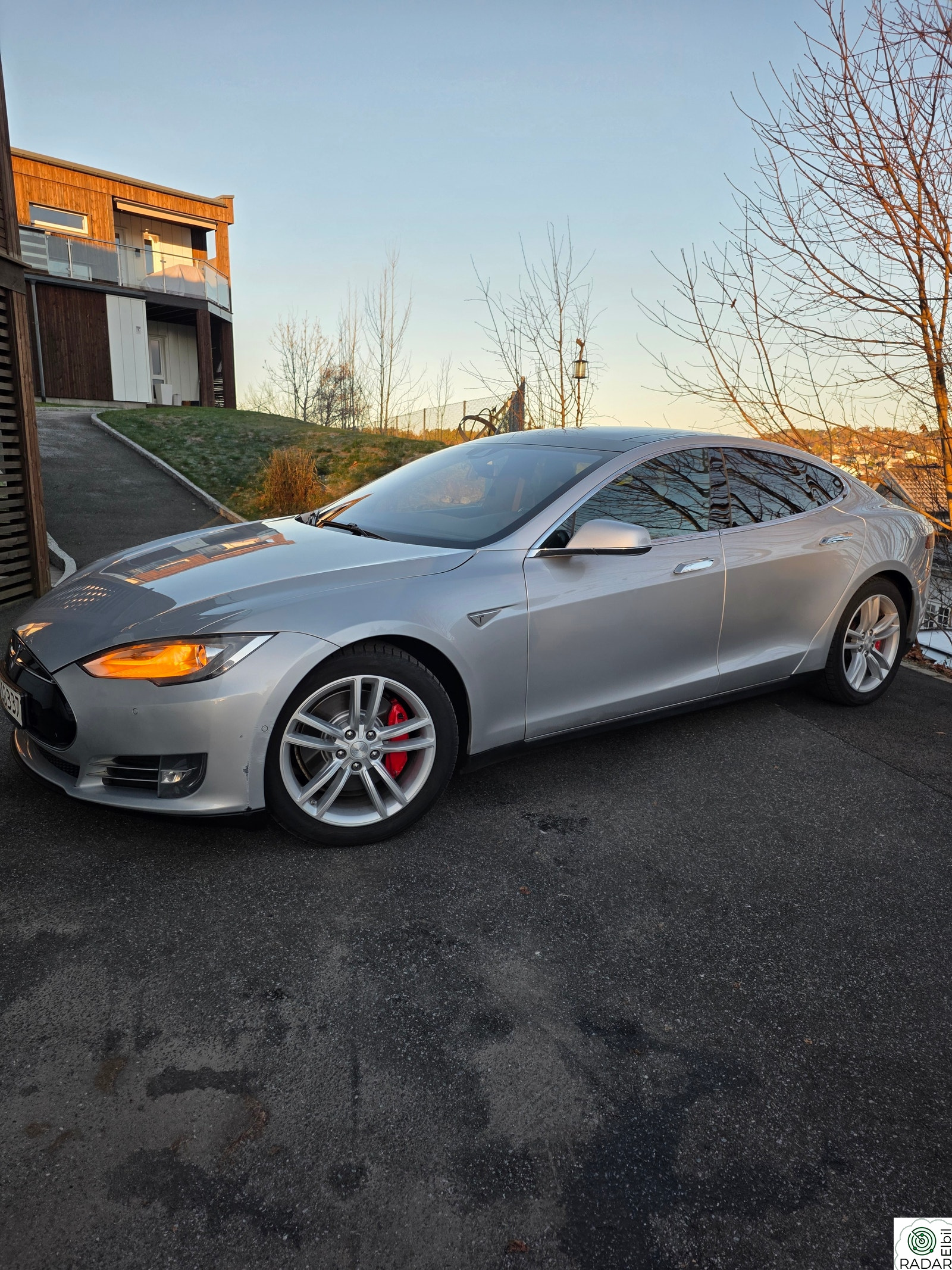 TESLA MOTORS Model S P85D Performance