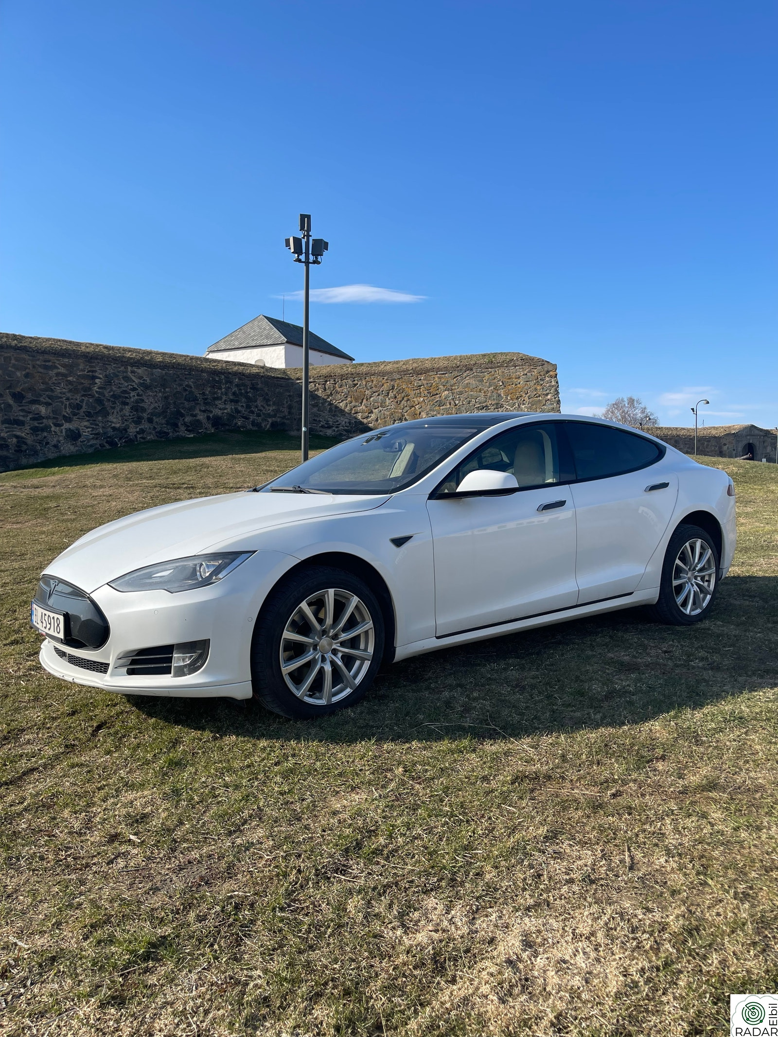 TESLA MOTORS Model S 85D 4x4