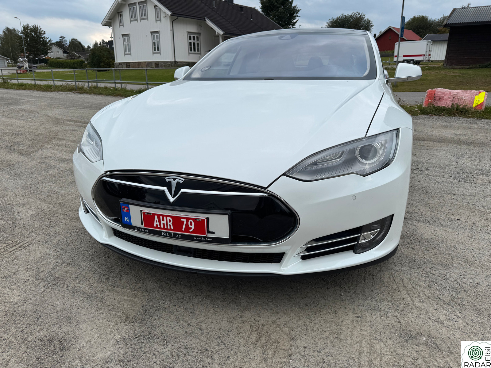 TESLA MOTORS Model S 85D