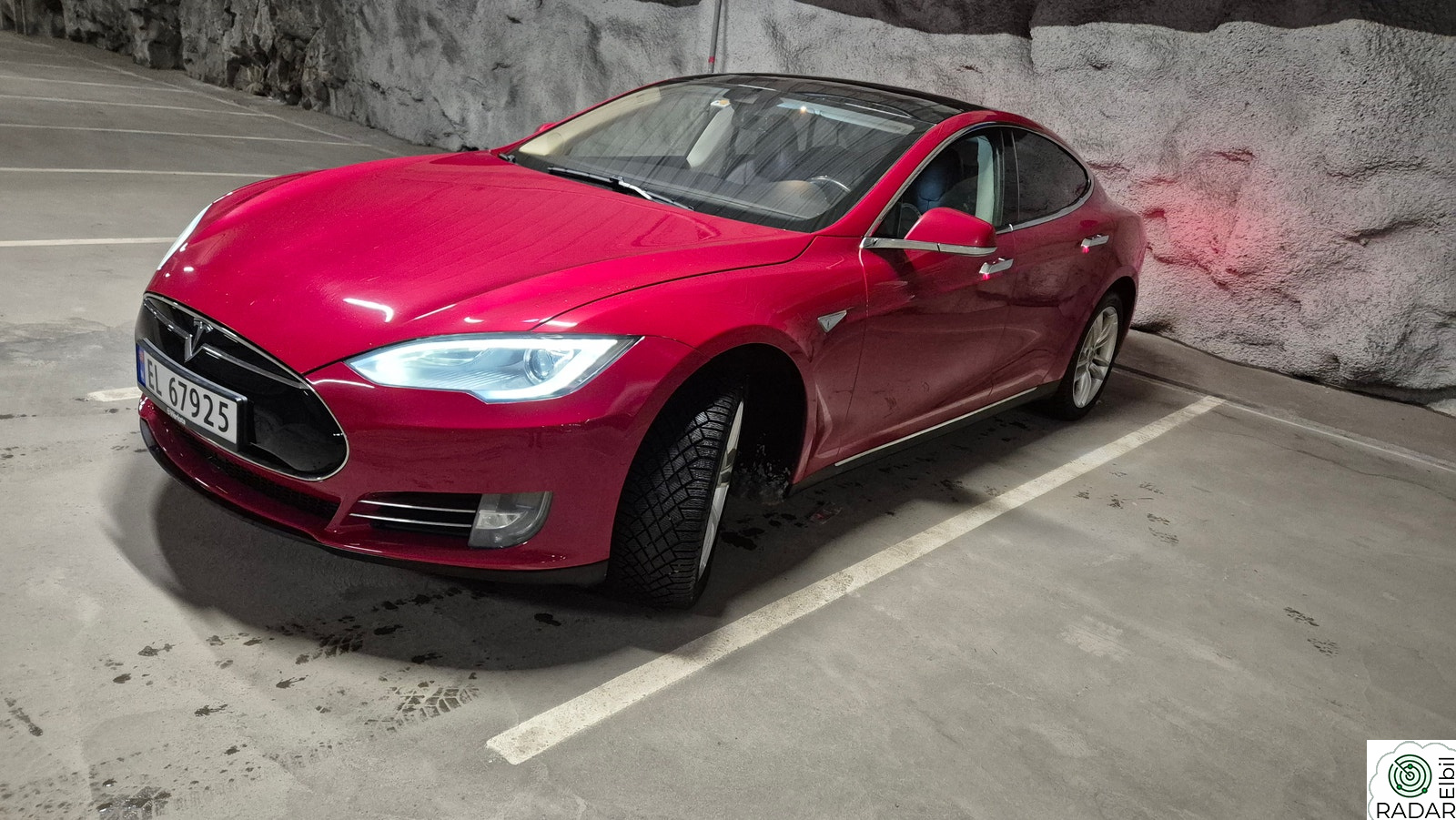 TESLA MOTORS Model S 85D, gratis superlading