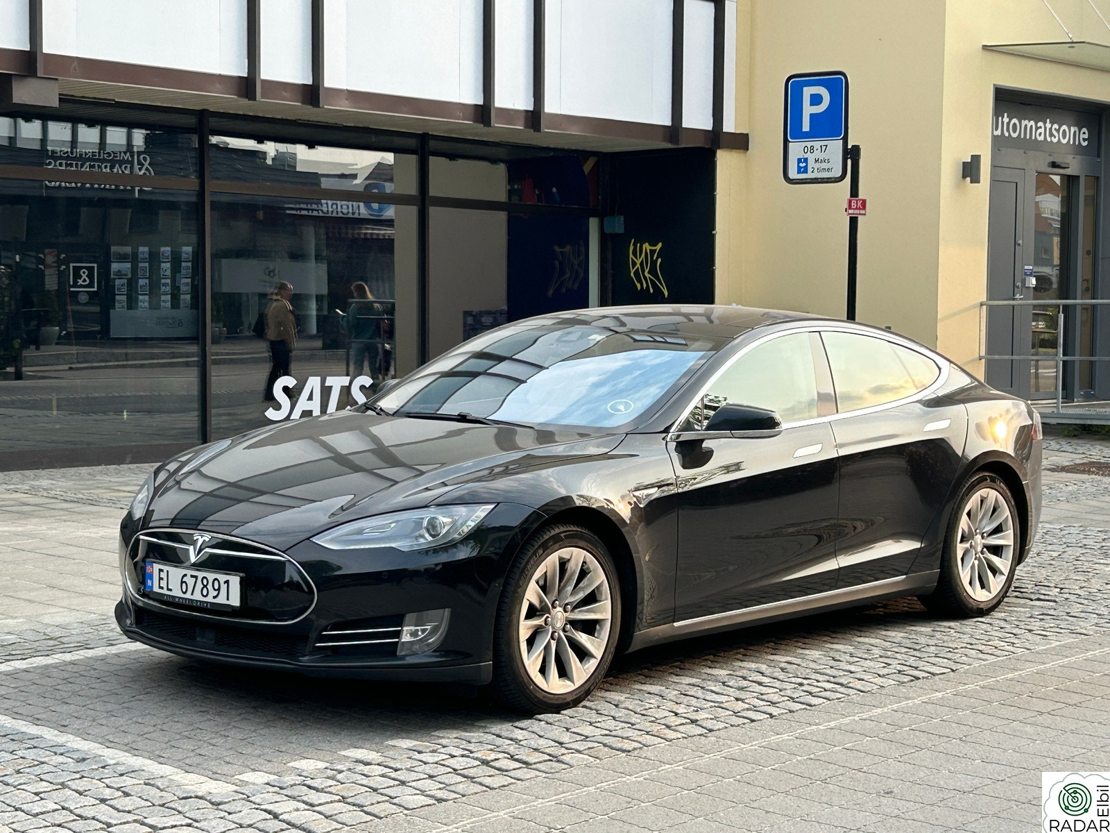 TESLA MOTORS Model S 85D
