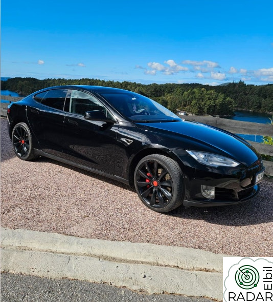 TESLA MOTORS Model S P85D Performance