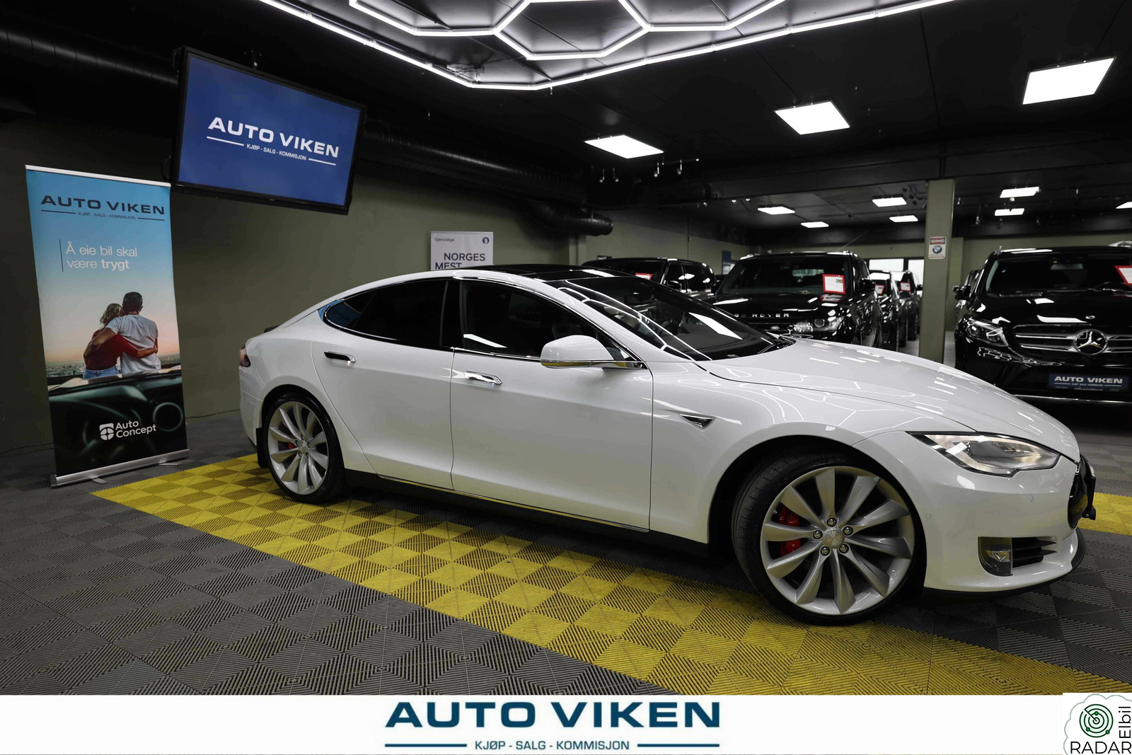 TESLA MOTORS Model S P85D-460R.V-700HK-PERFOMANCE-A.PILOT-PANO-NAVI-DAB-ACC