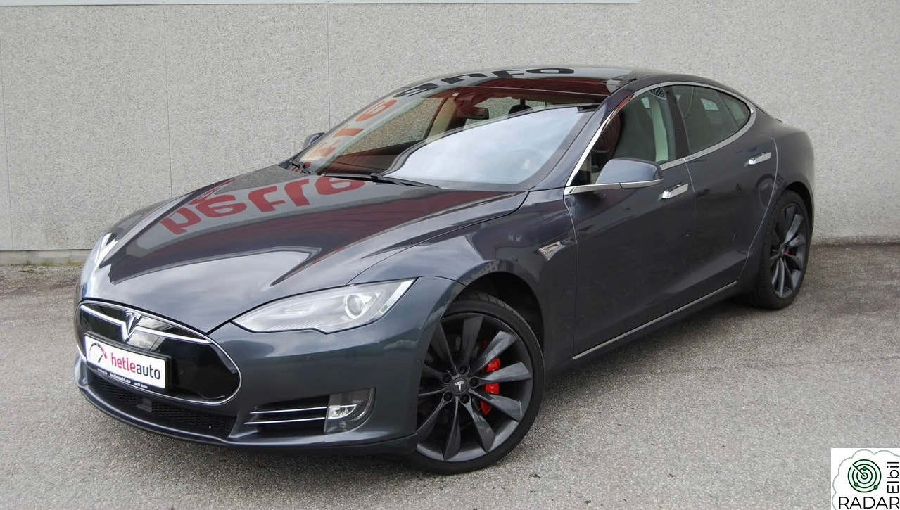 TESLA MOTORS Model S P85D Performance