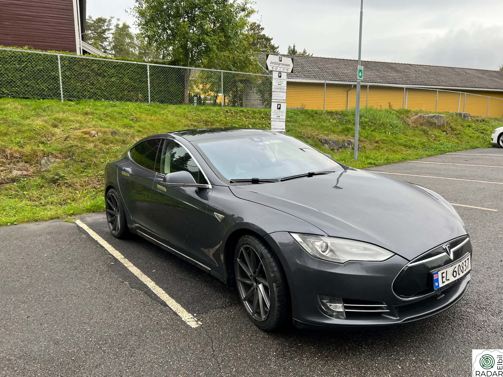 TESLA MOTORS Model S 85D