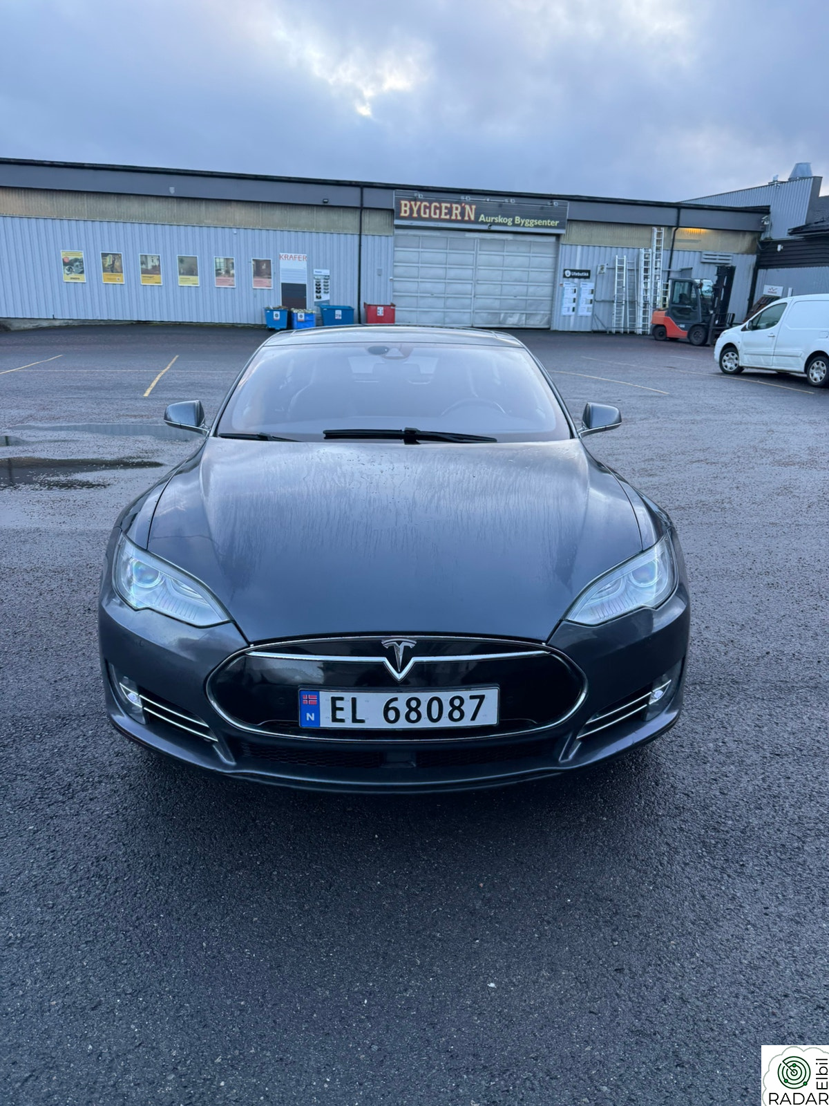 TESLA MOTORS Model S P85D nylig eu GRATIS tesla superlading