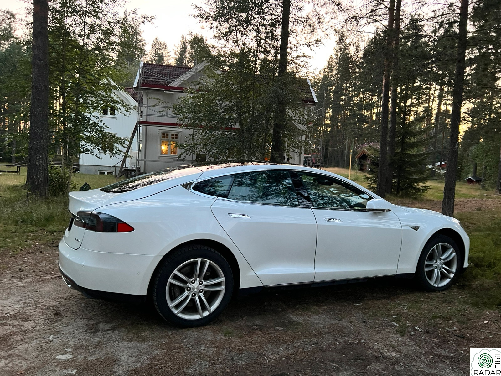 TESLA MOTORS Model S 85D