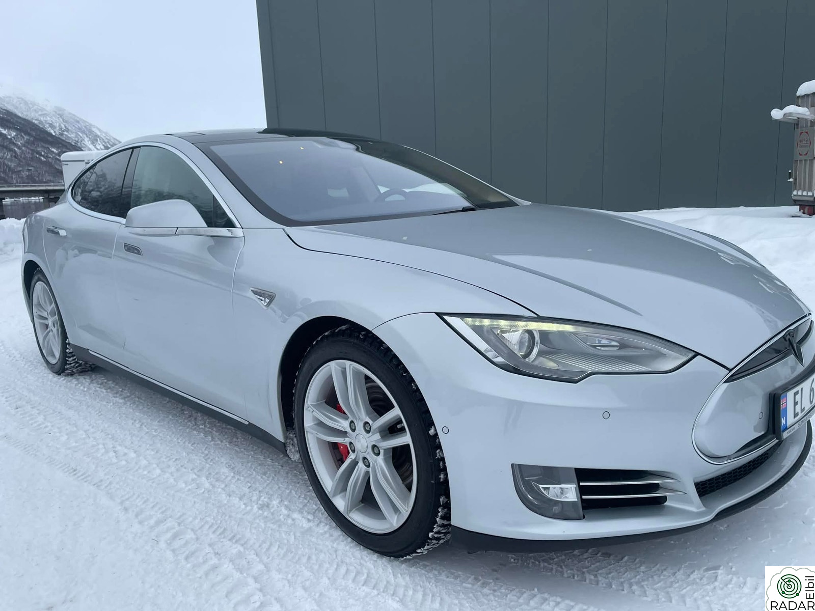 TESLA MOTORS Model S P85D Performance 4WD Gratis Supercharger