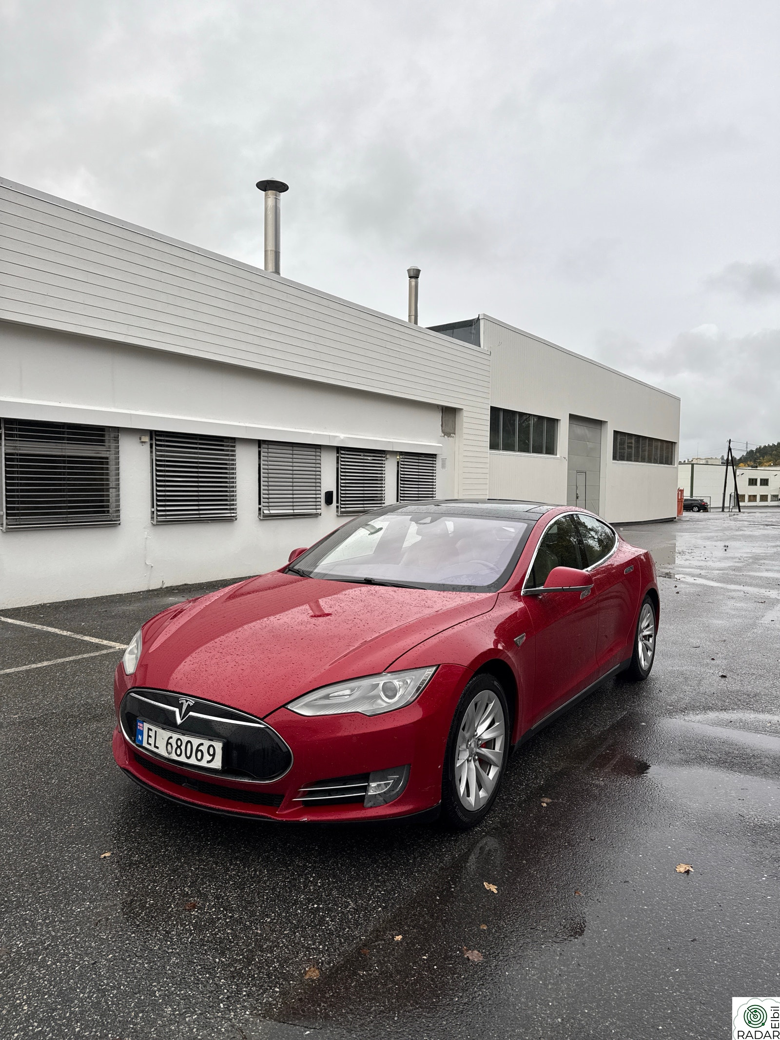 TESLA MOTORS Model S P85D Performance