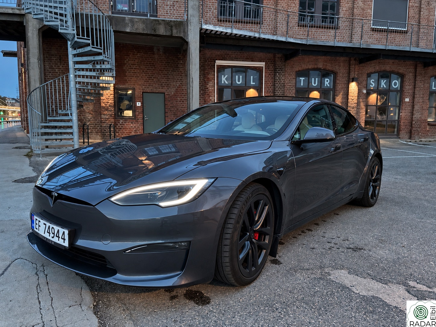 TESLA Model S Plaid – EAP HW4– Ekstra Garanti – Nye Sommer/Vinterdekk