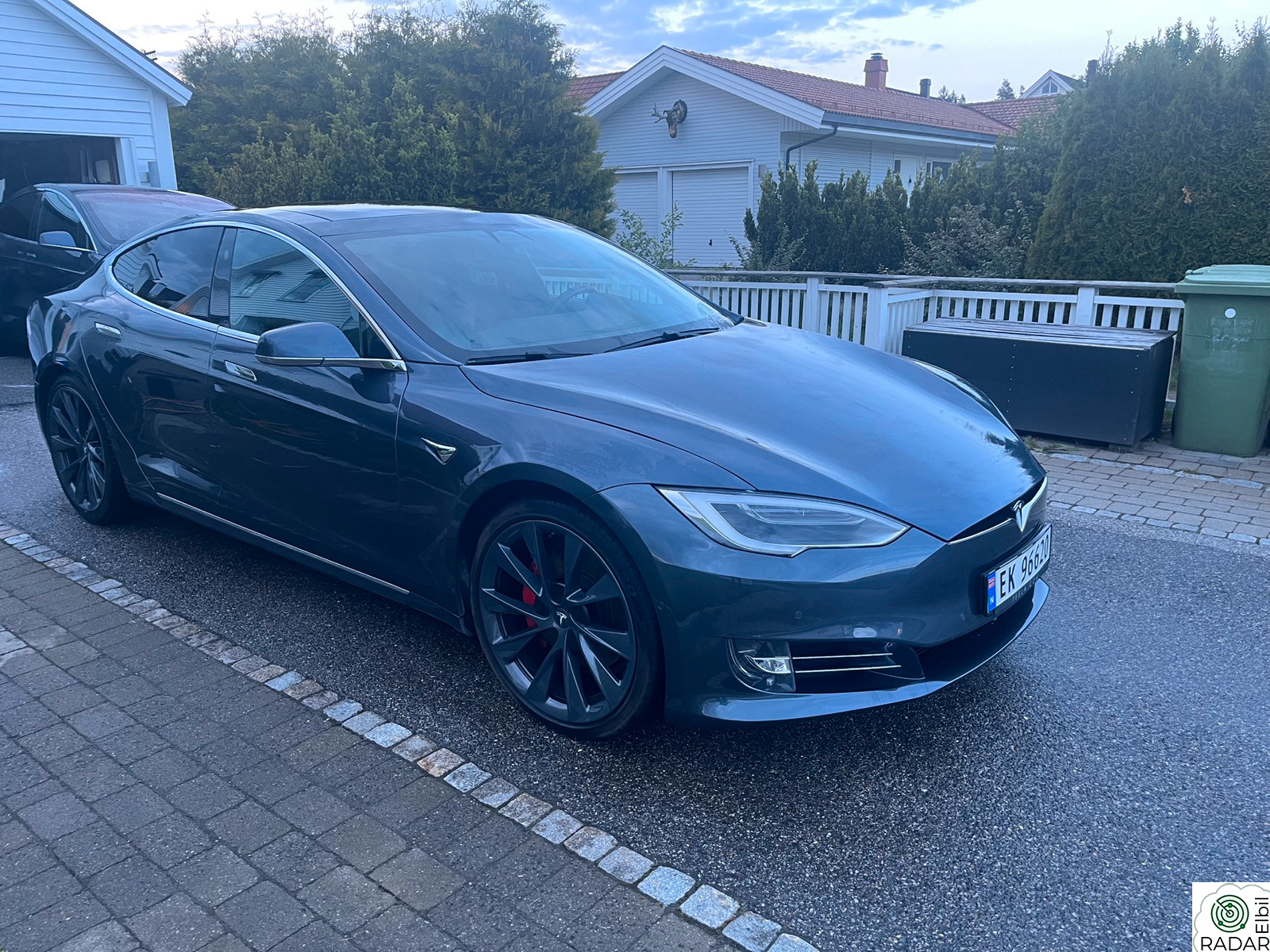 TESLA Model S 75D 4WD