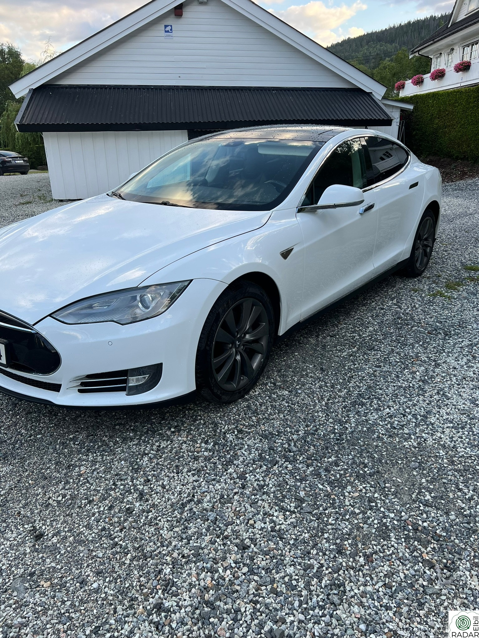 TESLA MOTORS MODEL S 85