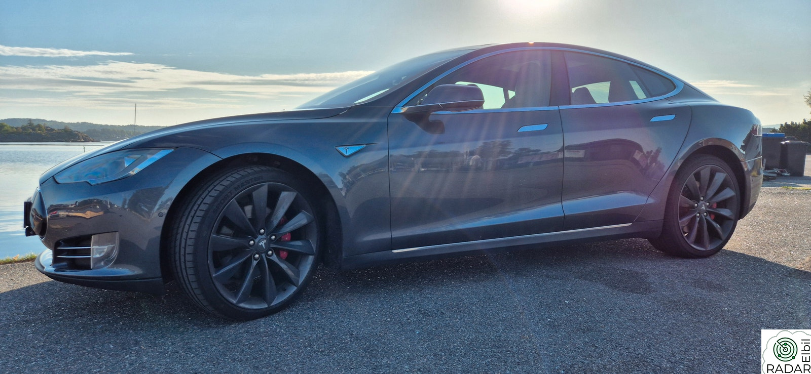 TESLA MOTORS Model S P85D Performance