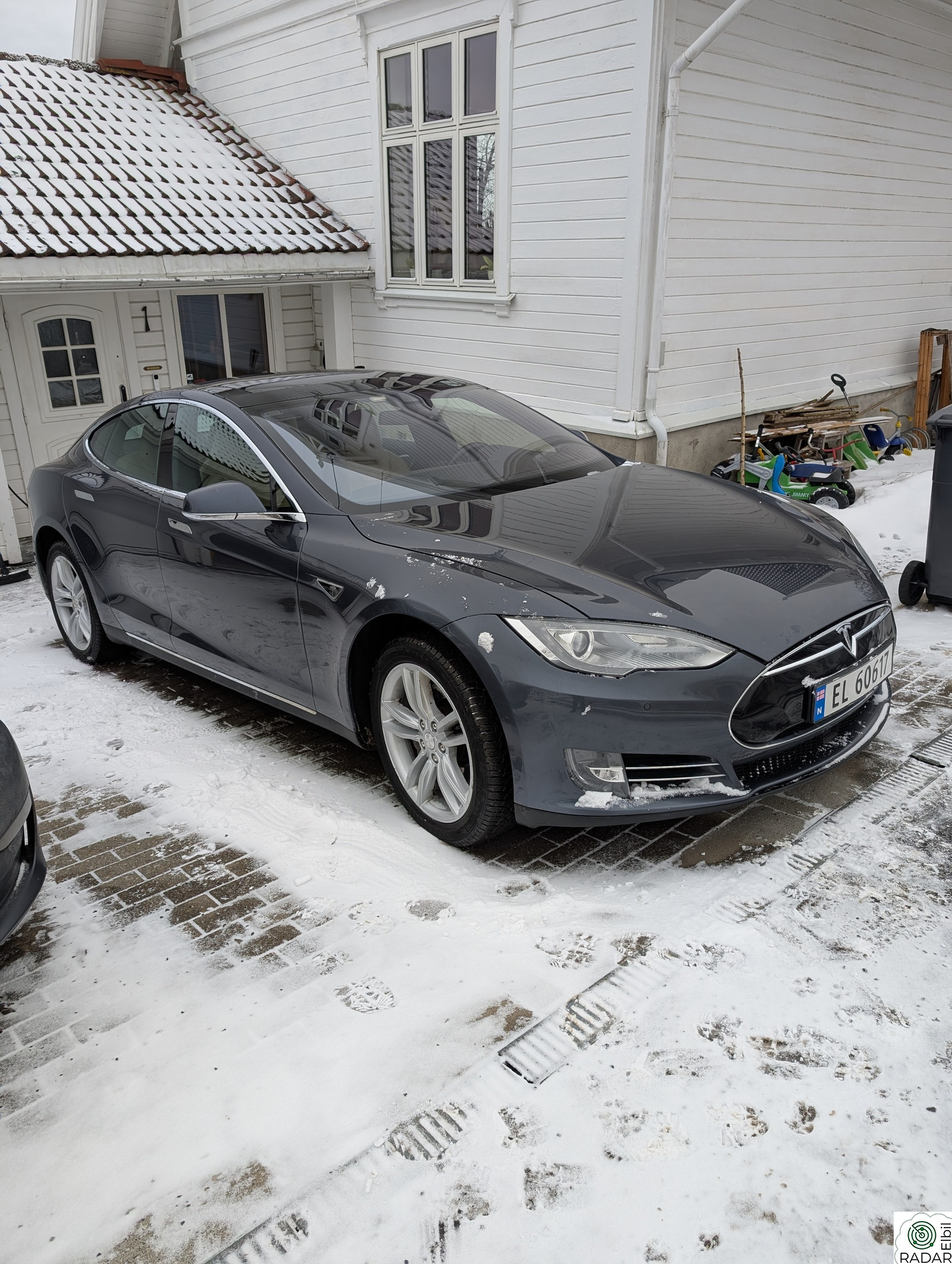 TESLA MOTORS Model S 85