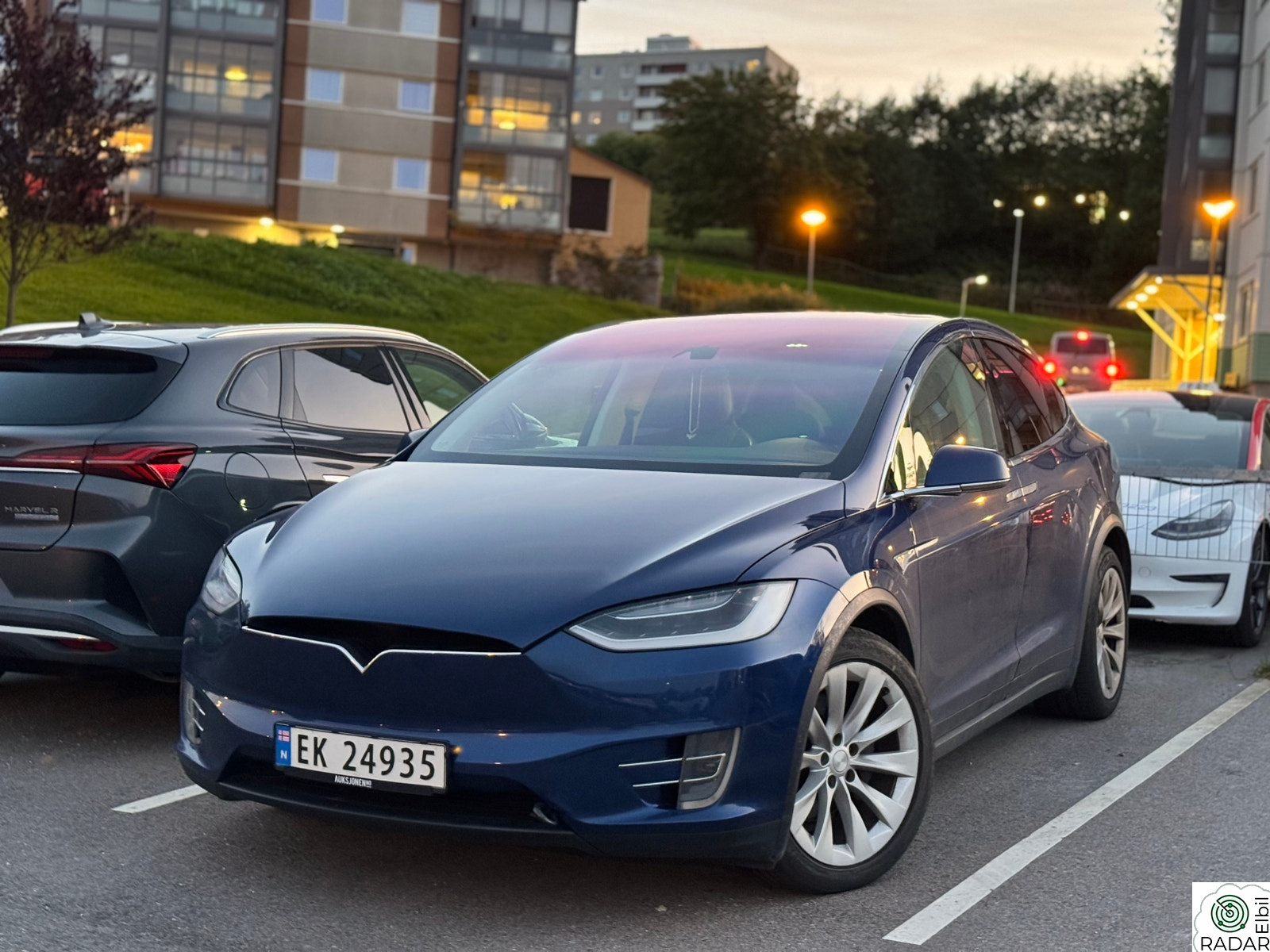 TESLA MOTORS Model X 90D