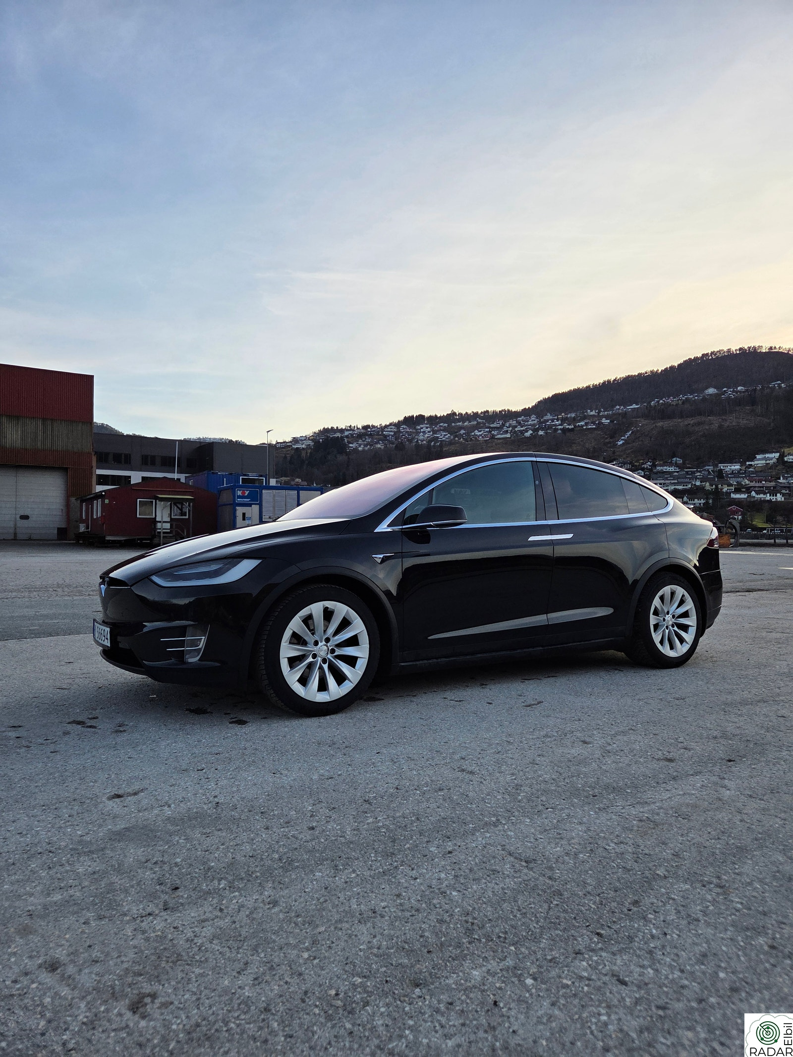 TESLA Model X 75D 4WD 6-s