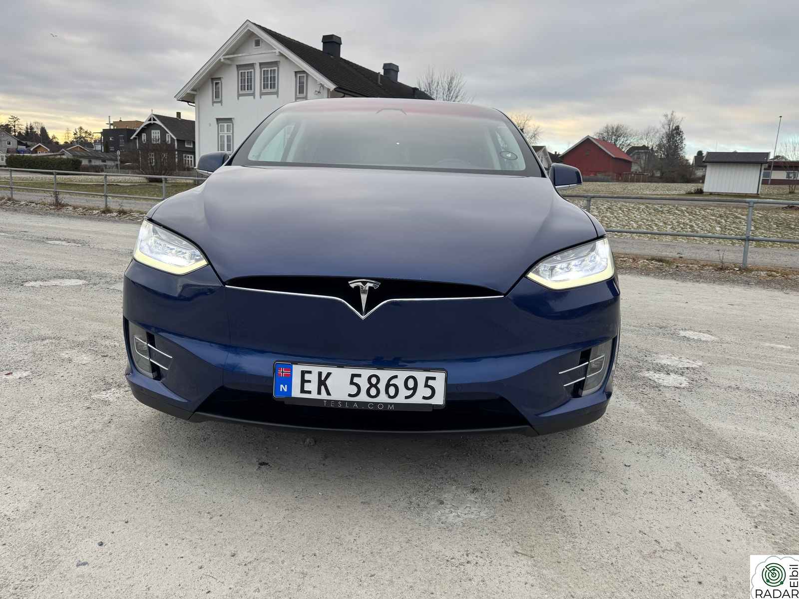 TESLA Model X 75D 4WD 5-s