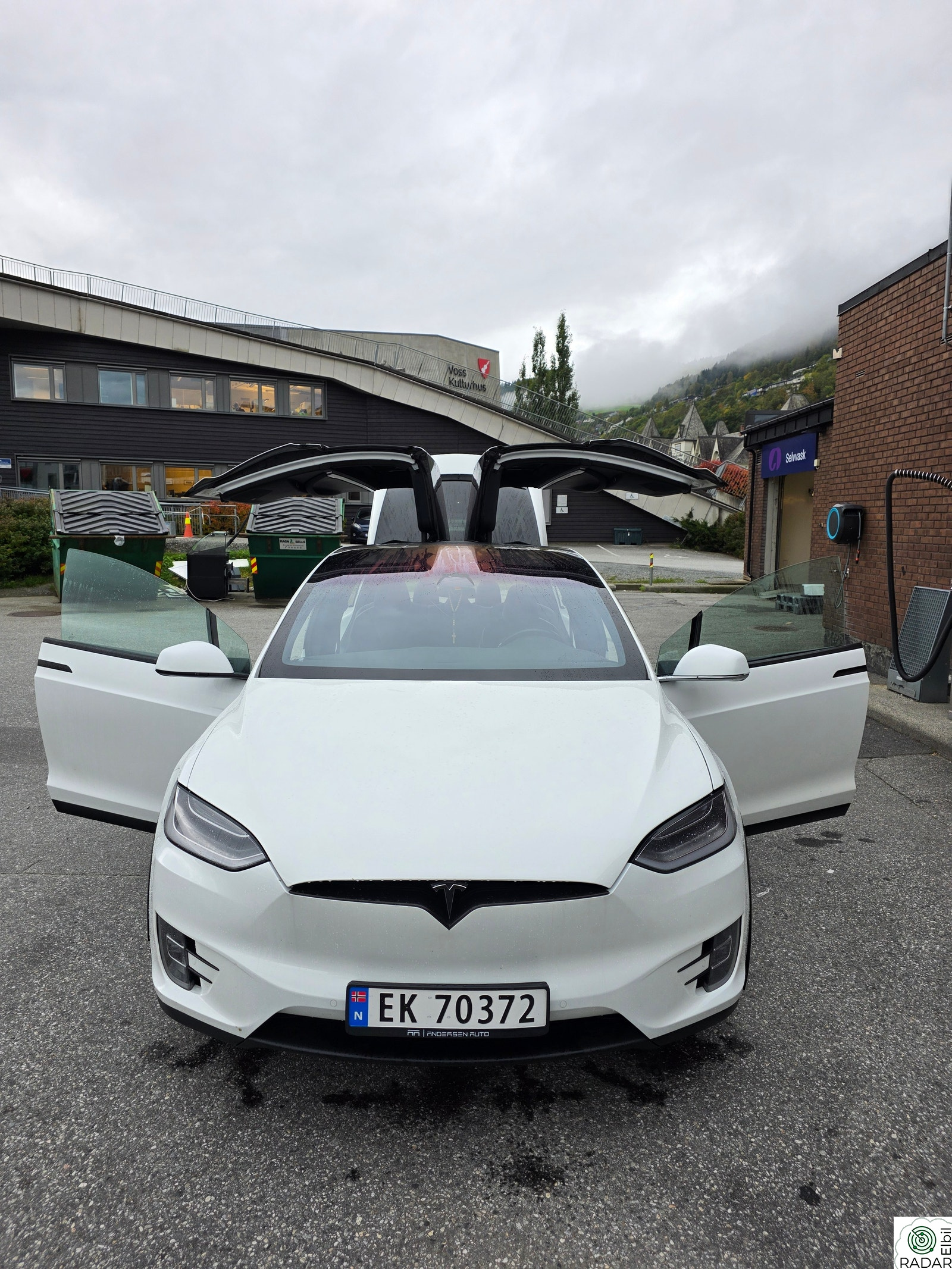 TESLA Model X 75D 4WD 7-s
