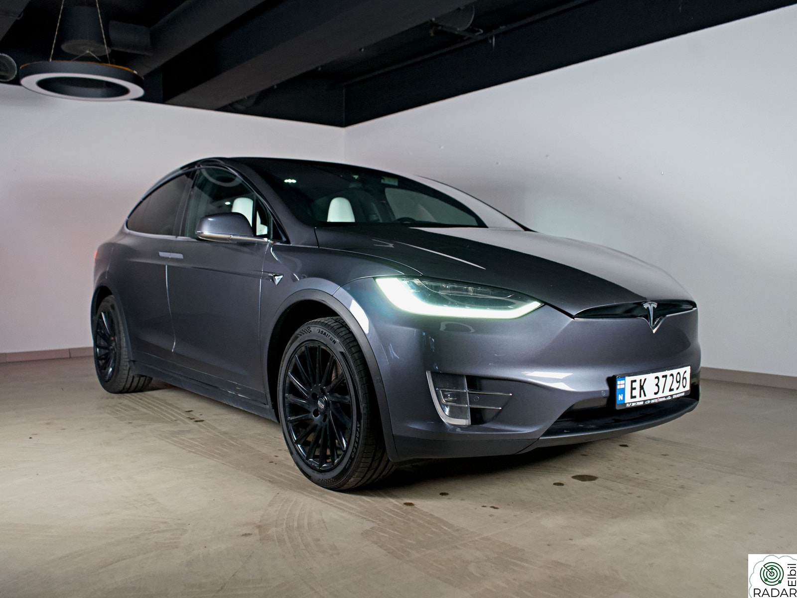 TESLA MOTORS Model X 75D / 6 seter / Gratis lading / Skinn / CCS++