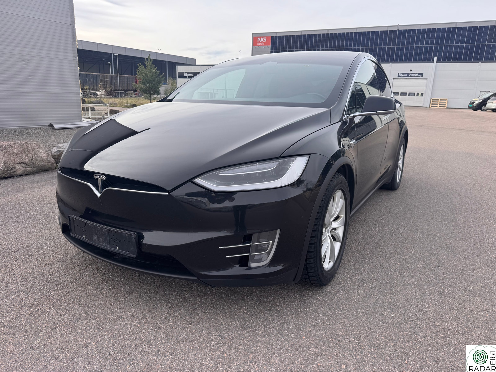 TESLA Model X 90D 4WD 6-s