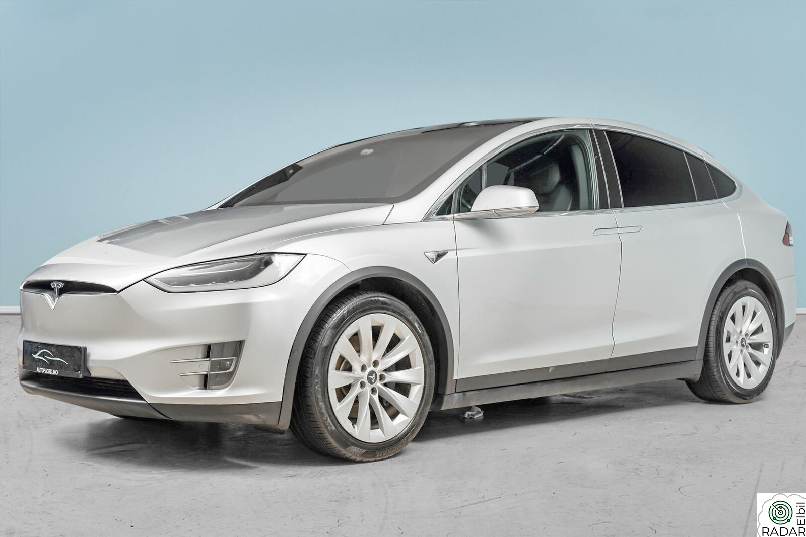 TESLA Model X 4X4 / Outlet / 417KM / Rimelig /