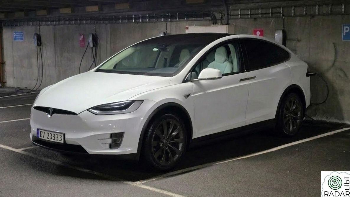 TESLA Model X 75D 4WD 7-seter AUTOPILOT | MCU2 | EU 04.2028