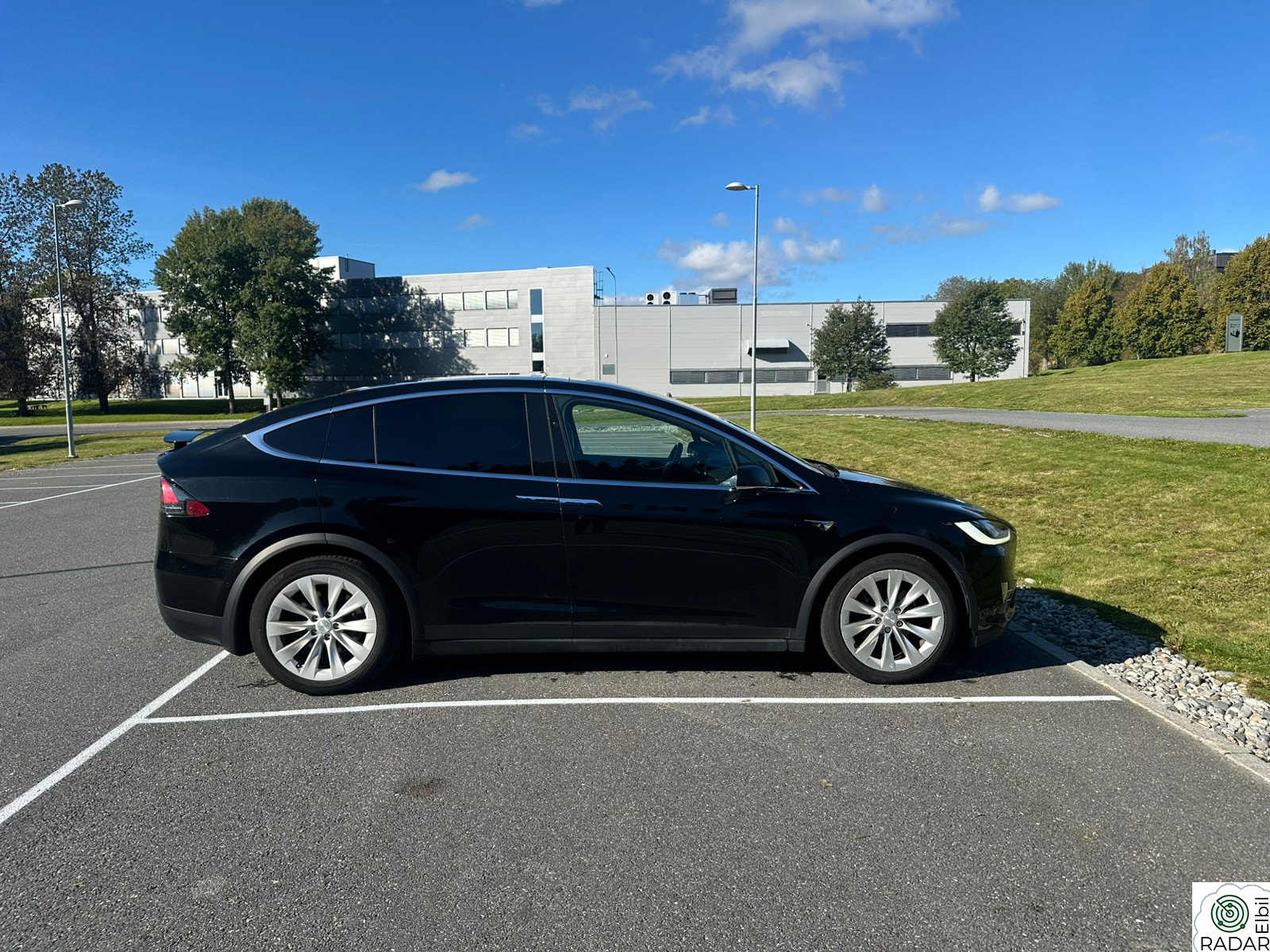 TESLA Model X 75D 4WD 6-s