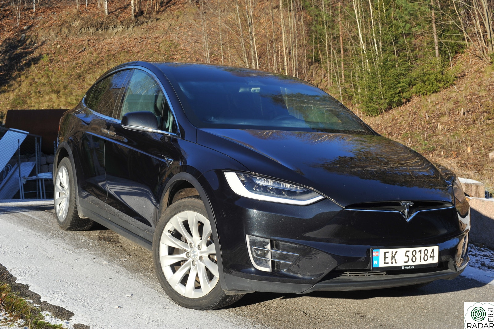 TESLA Model X 75D 4WD 6-s