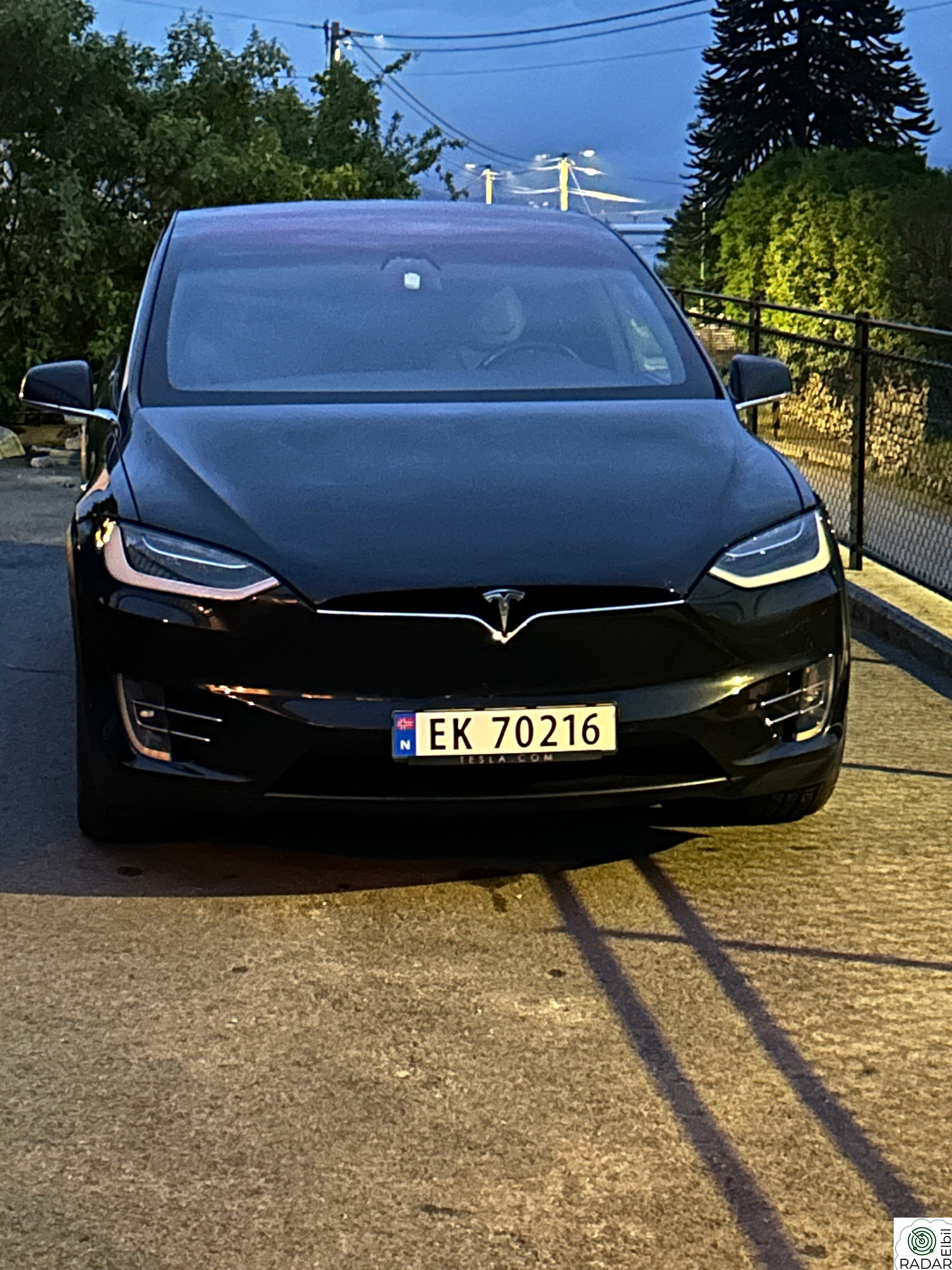 TESLA Model X 75D 4WD 6-s