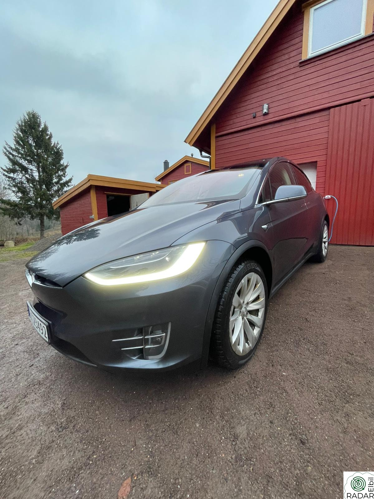 TESLA Model X 75D 4WD 5-s