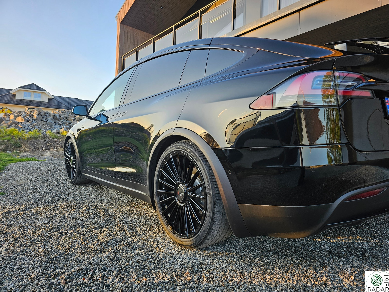 TESLA Model X SeKm! 75D/4WD/SKINN/Carbon/22"/AP2.5/MCU2/Svart tak/CCS