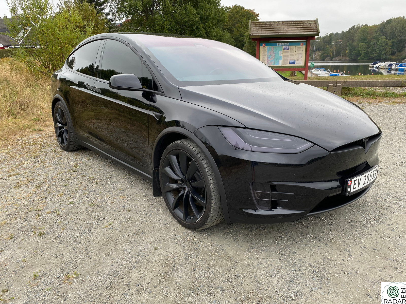 TESLA Model X 75D 4WD 6-s