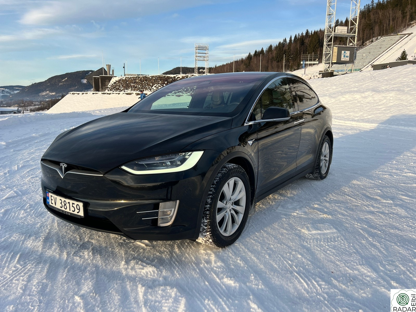 TESLA Model X 100D 7-s Skinn, Krok, mcu2, Autopilot, Premium