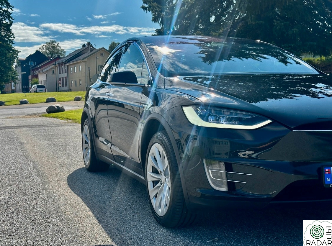 TESLA MOTORS Model X 75D 4WD 5-s