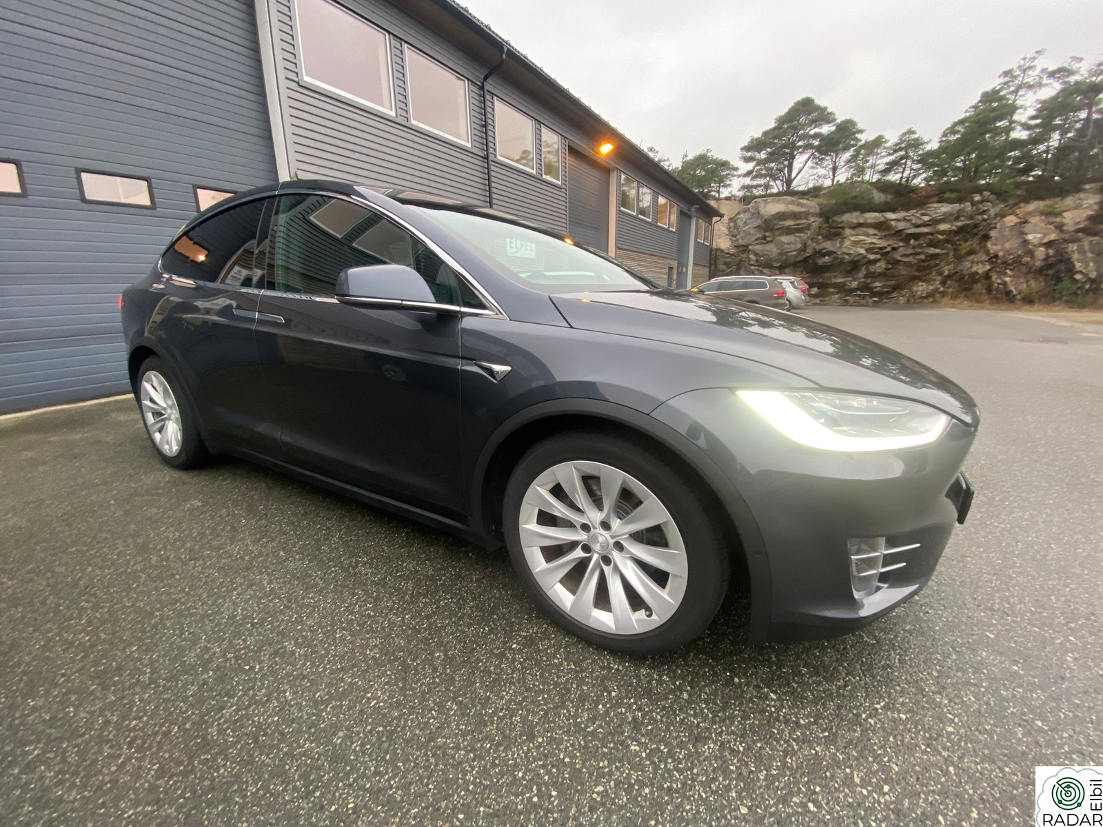 TESLA MOTORS Model X 75D 4WD 7-s