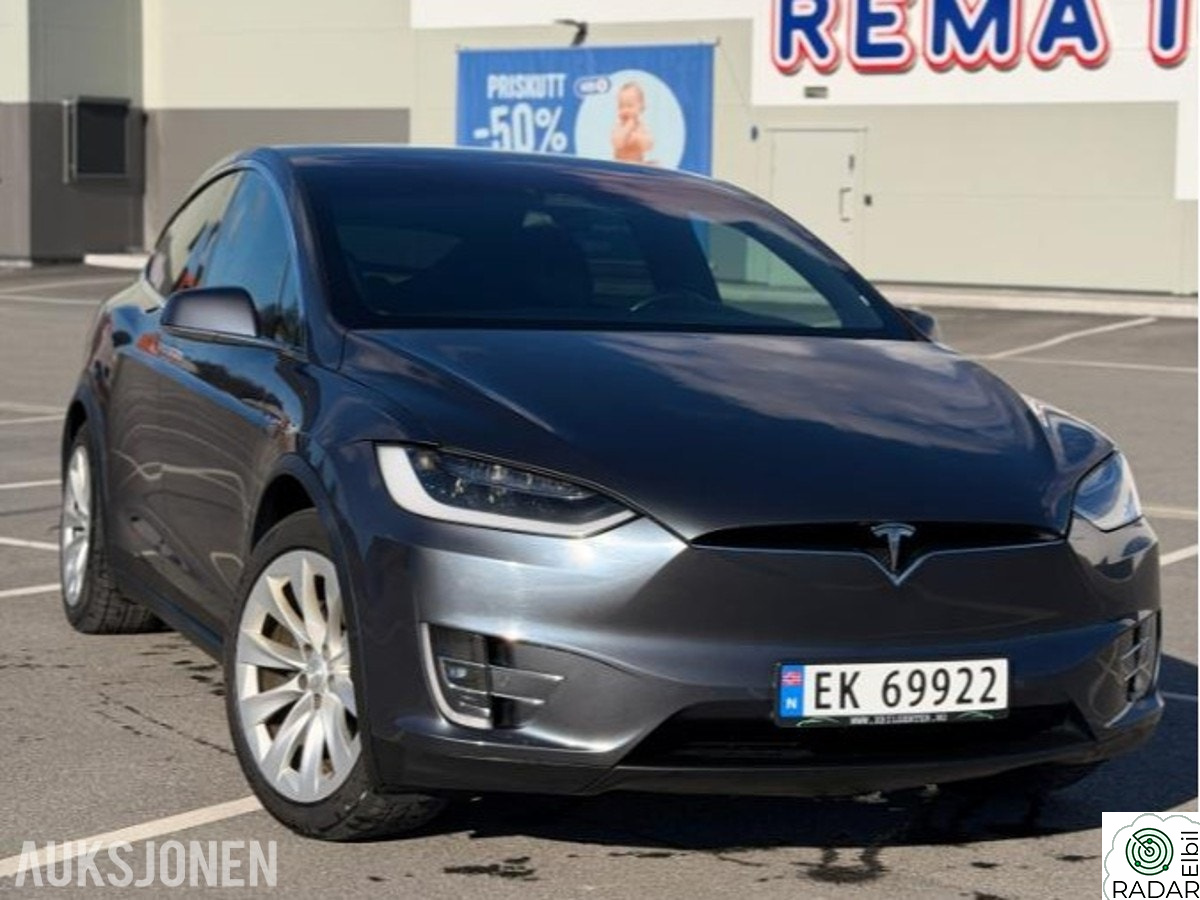 TESLA Model X 75D AUTOPILOT HENGERFESTE
