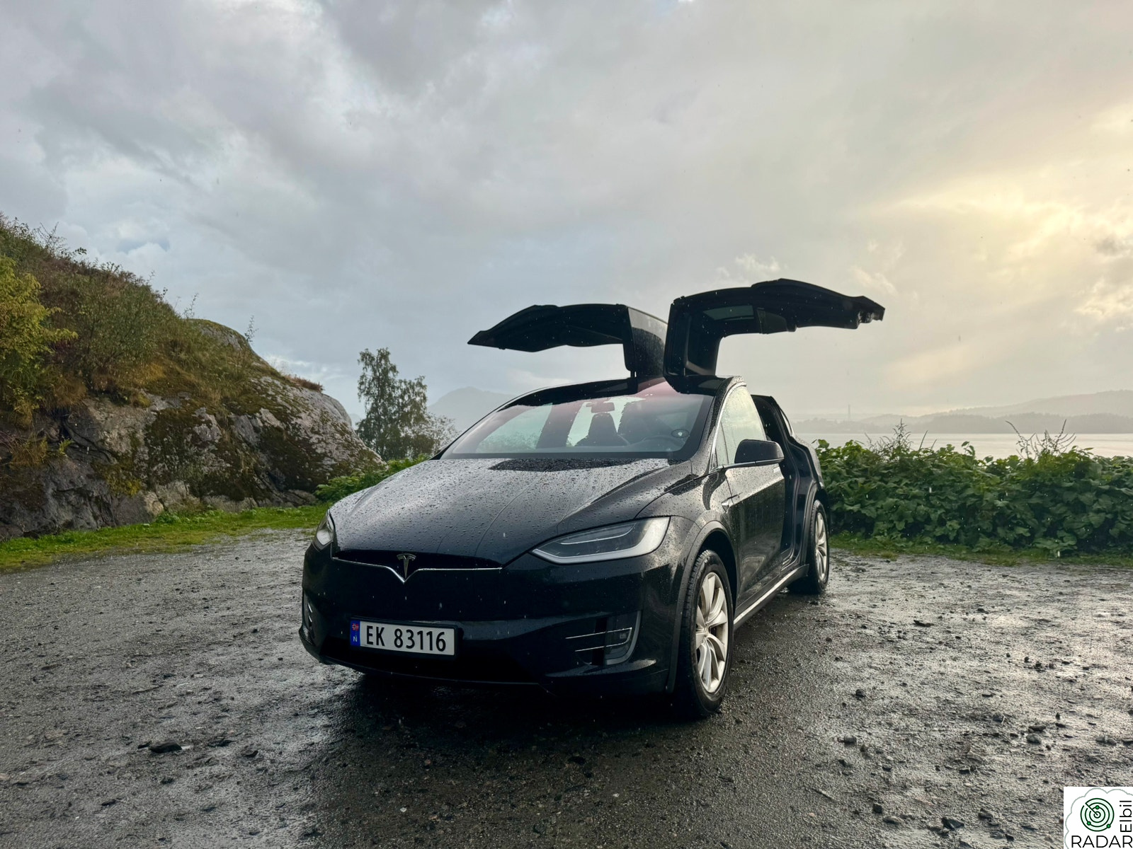 TESLA Model X | Luftfjæring | Firhjulstrekk | Hengerfeste |S+V