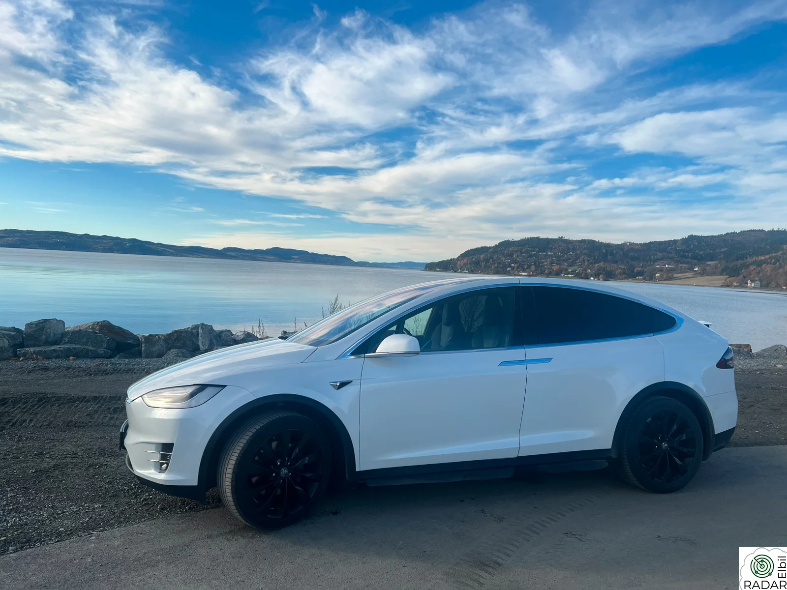 TESLA Model X 75D 4WD 5-s