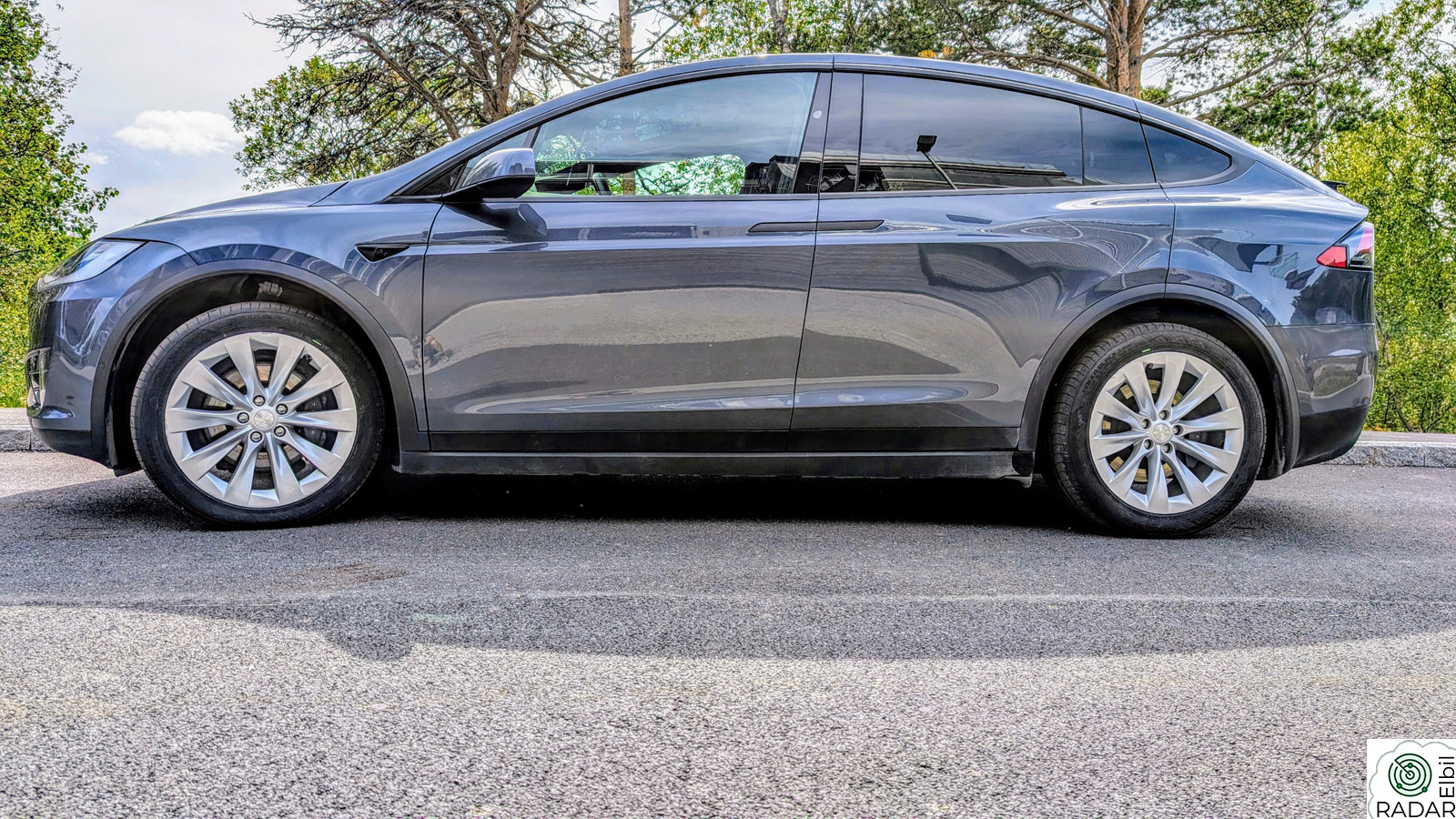 TESLA Model X Long Range 7-s