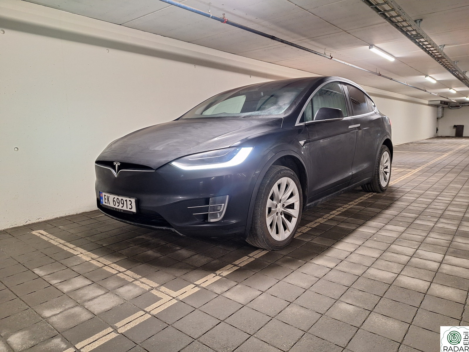 TESLA Model X 75D 4WD 7-seter