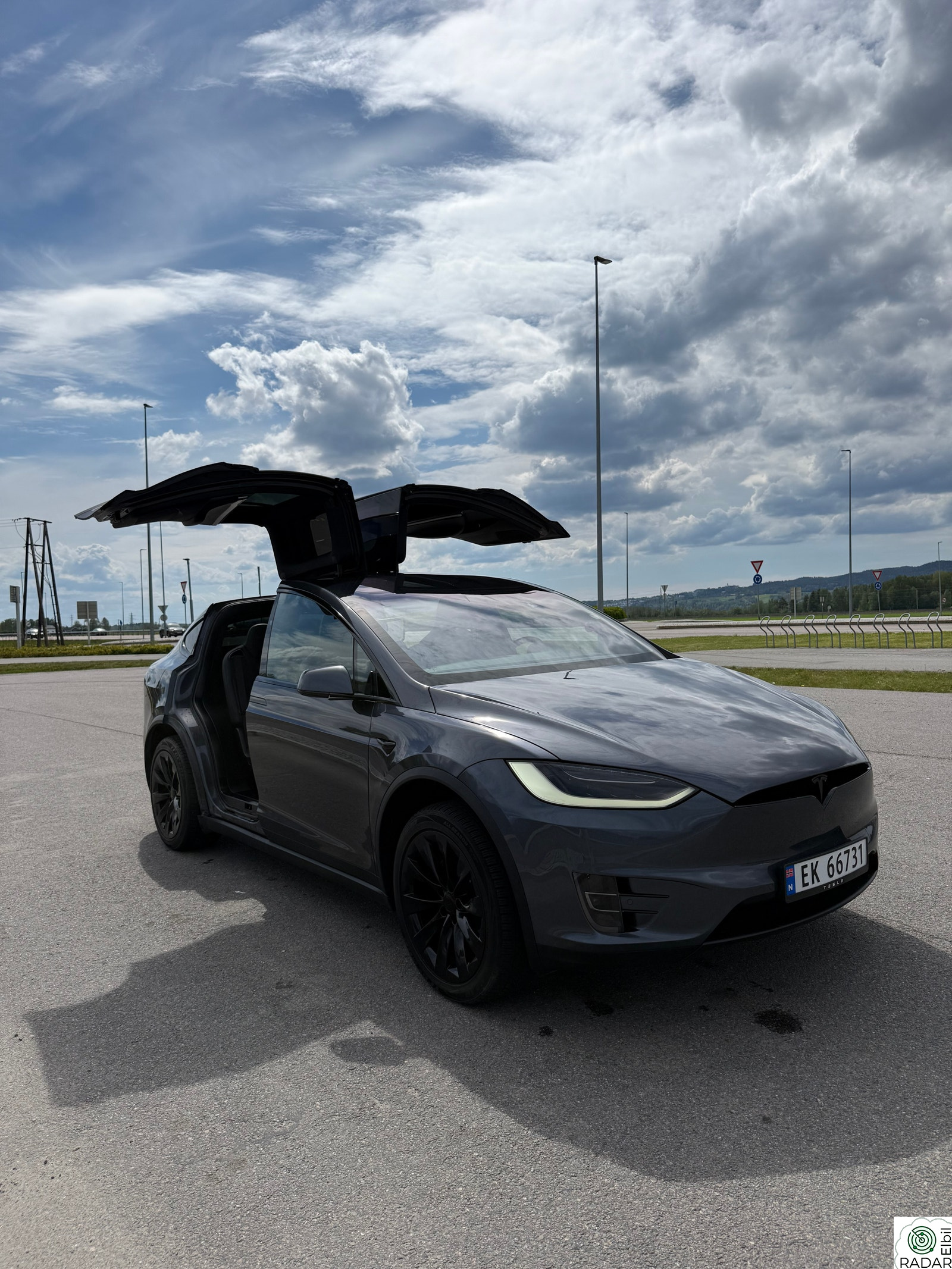 TESLA Model X 75D 4WD 5-s