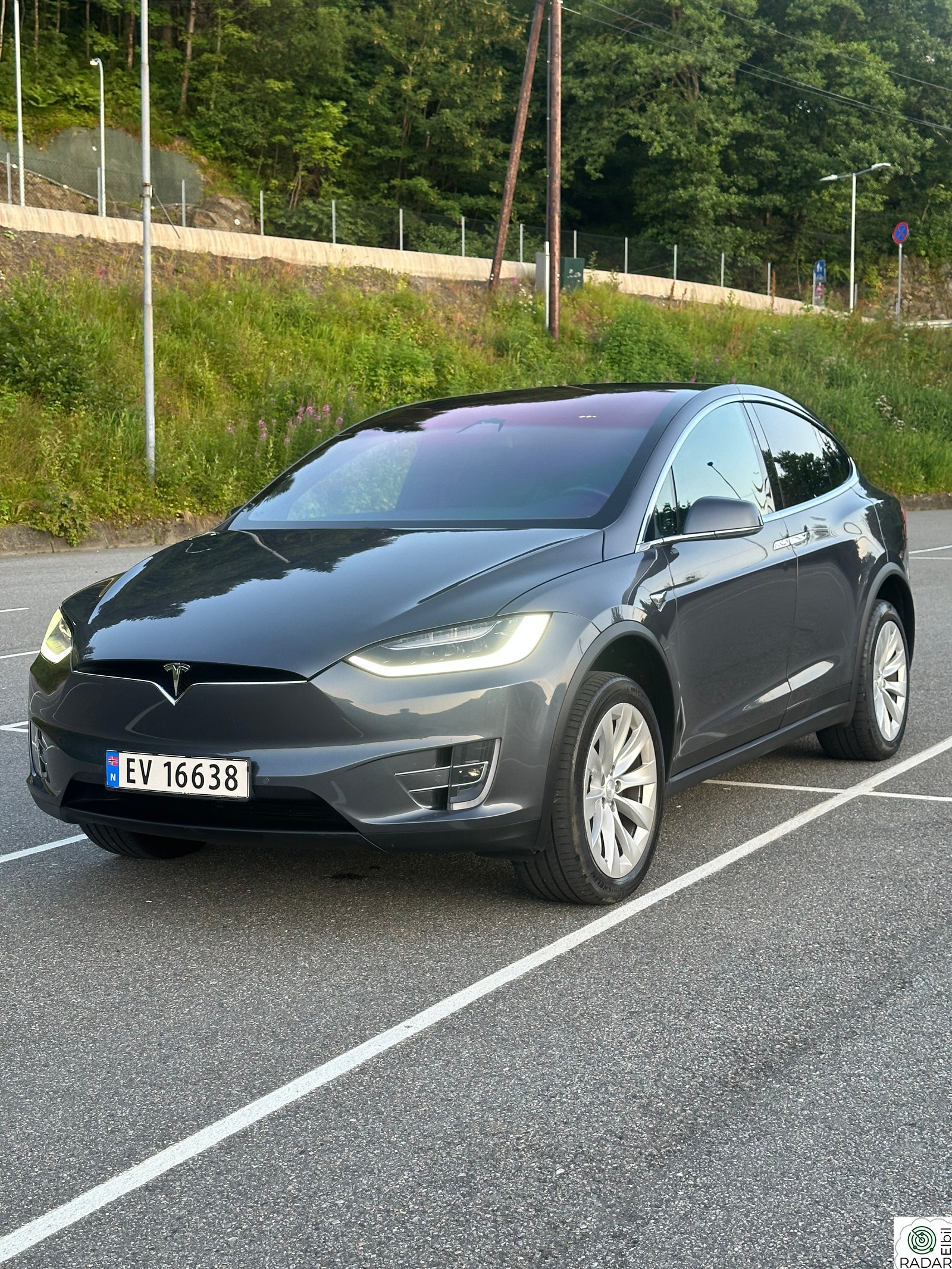 TESLA Model X 75D 4WD 5-s