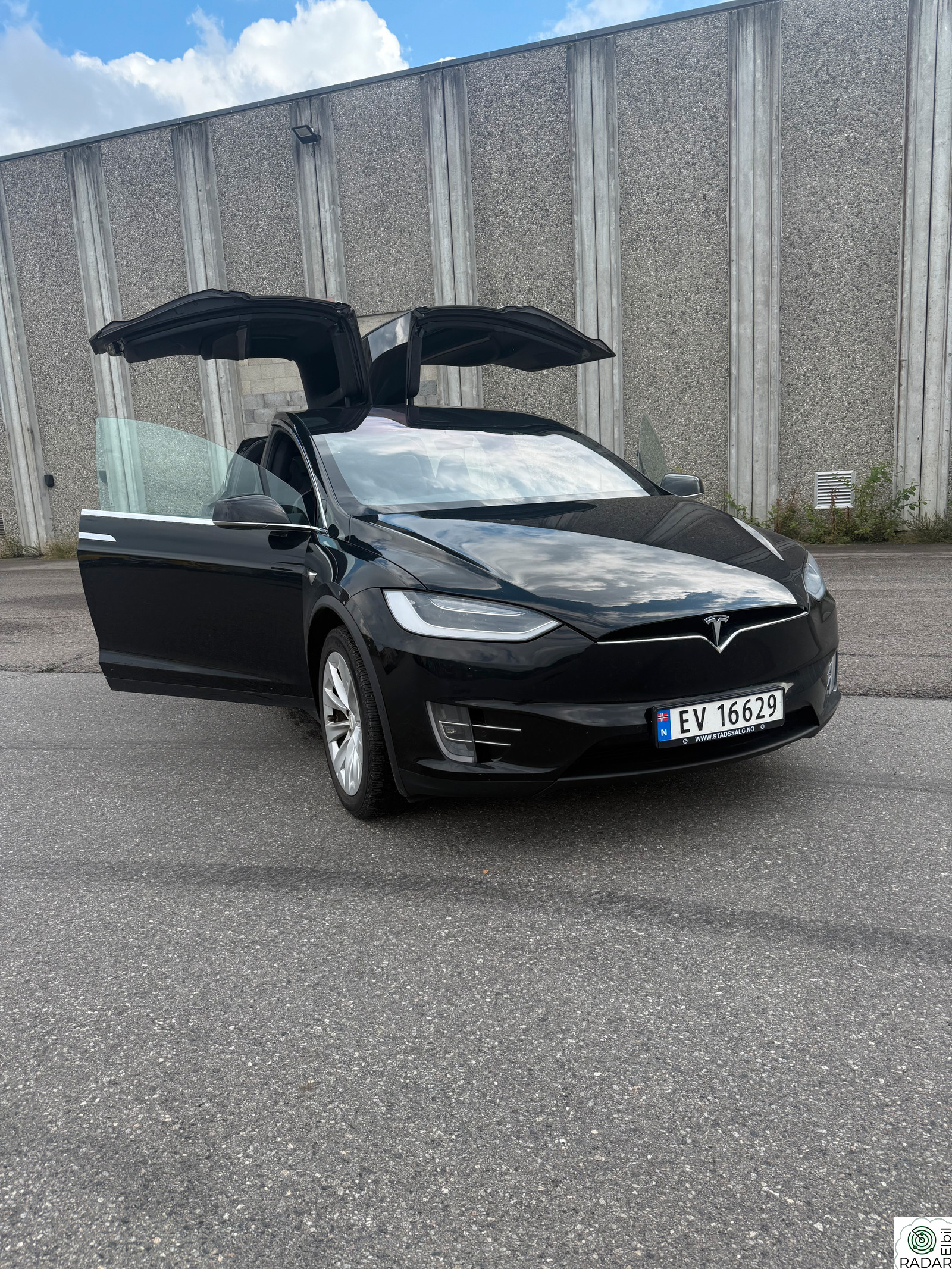 TESLA Model X Model X - 75D 4WD 6 seter - krok - skinn - Velholdt