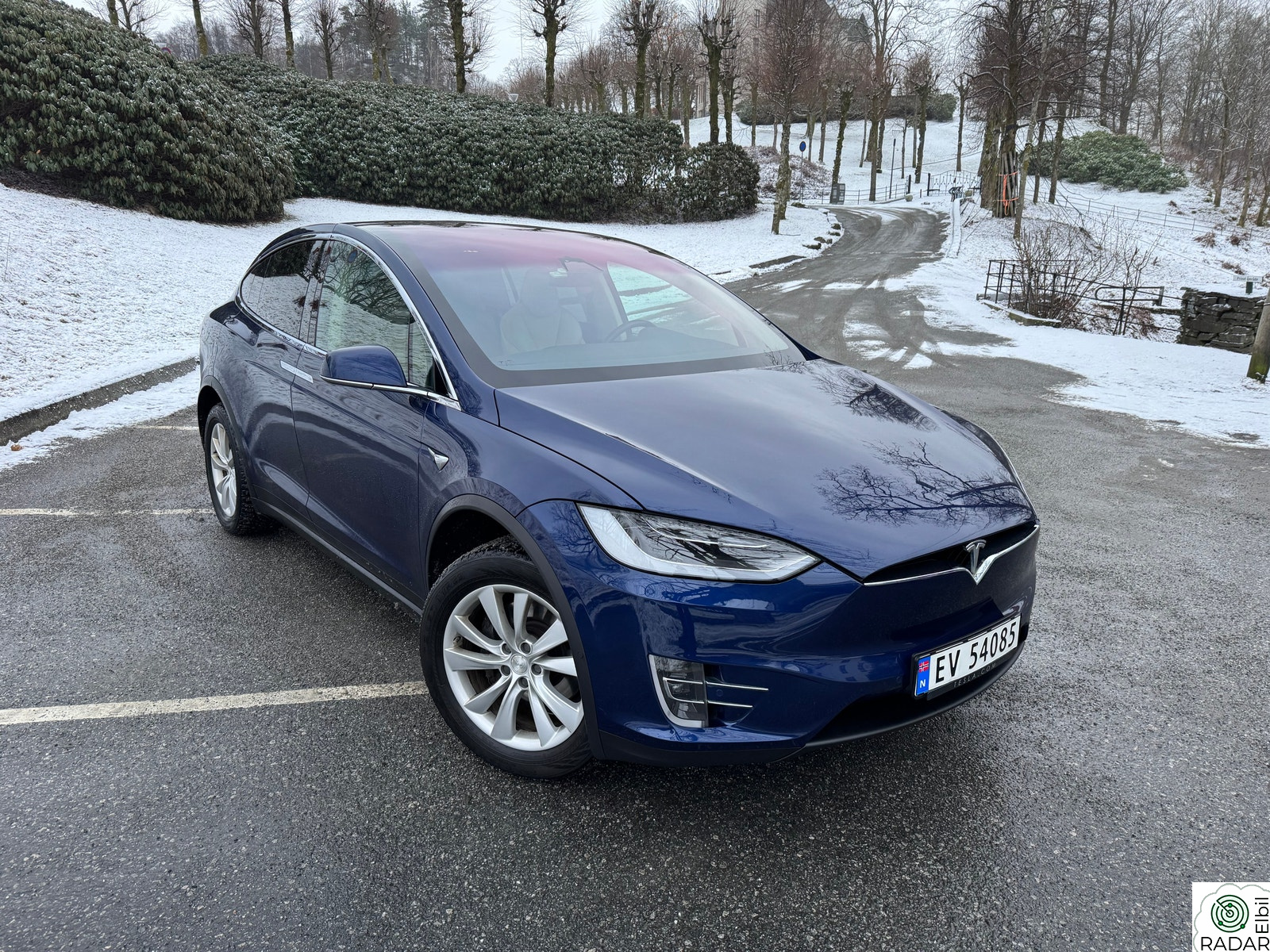 TESLA Model X 75D 4WD 7-s