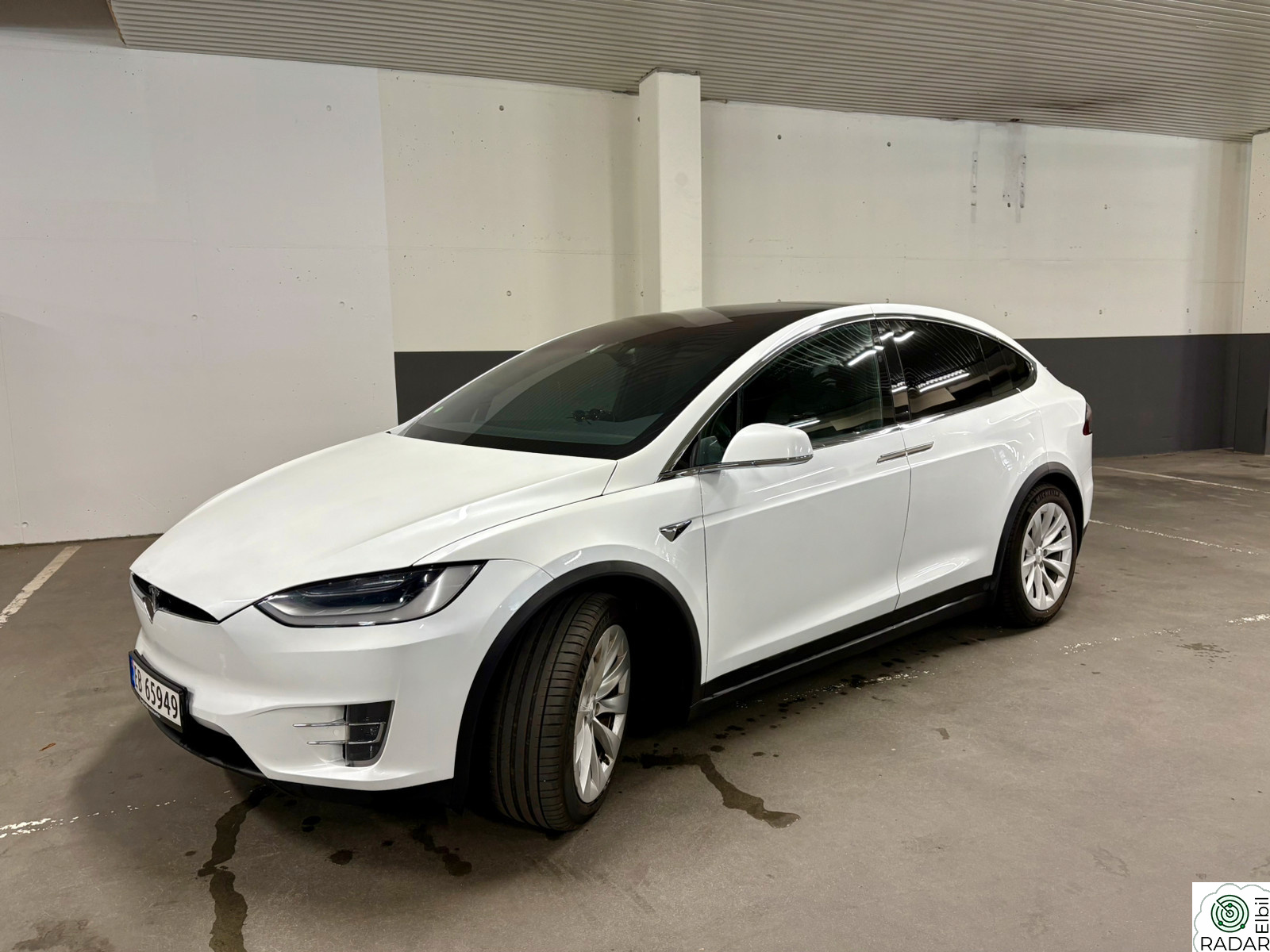 TESLA Model X Long Range 5-s