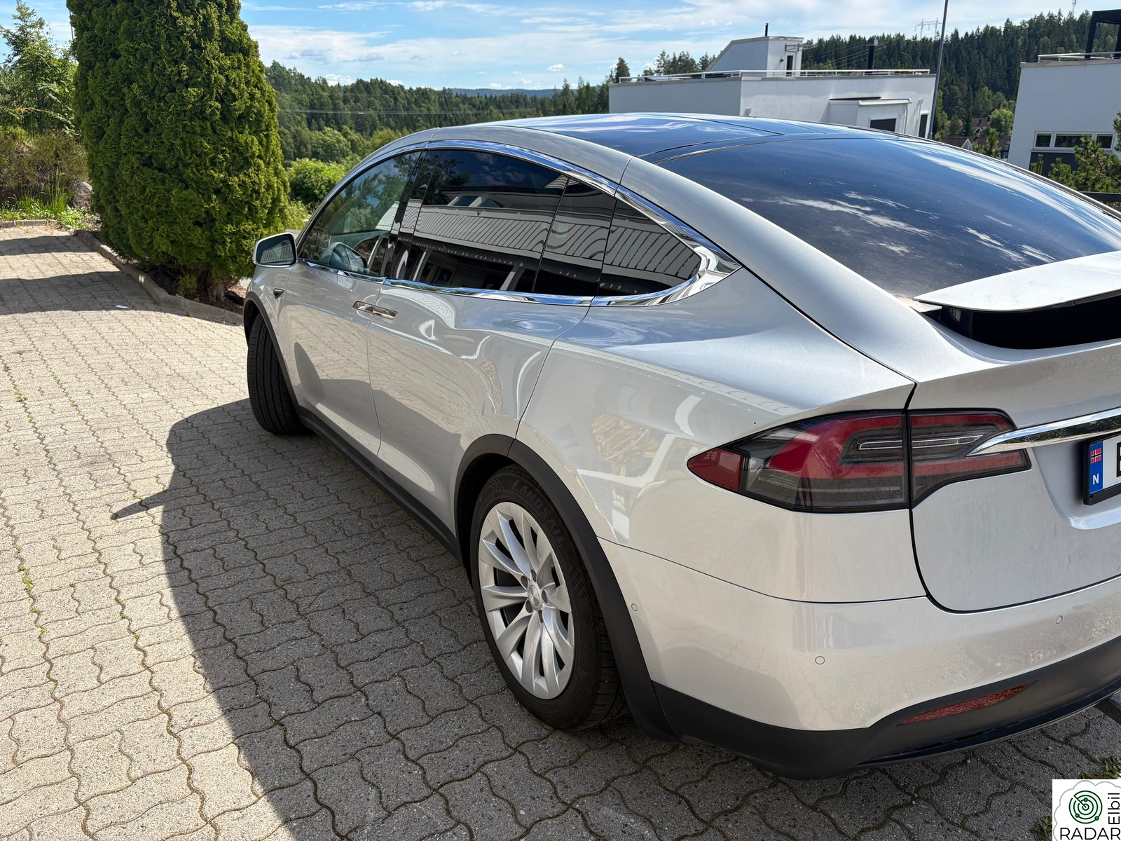 TESLA MOTORS Model X
